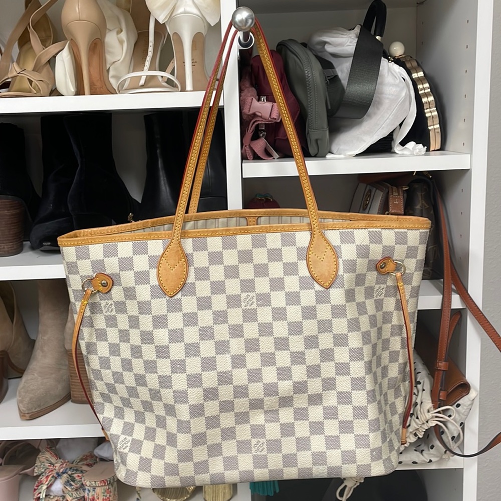 L V replica tote